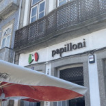 Papilloni Outside