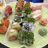 Suki Sushi Cafe Nourriture
