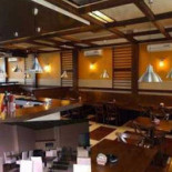 Riverside Coffee Dentro
