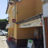 Democrata Exterior