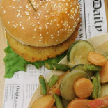 Ugnija Comida
