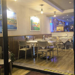The View -kitchen Dentro