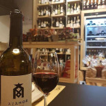 Prova Enoteca À l'intérieur