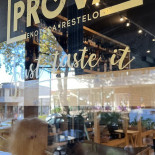 Prova Enoteca À l'intérieur