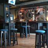 R Bar À l'intérieur