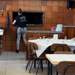 Dois Postes À l'intérieur