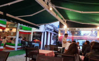 Pizzaria Fratelli outside