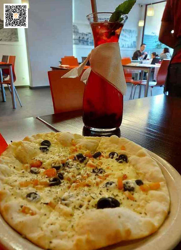 Divina Pizza Comida