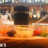 Nocha's Tapas Wine Bebida