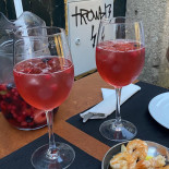 Nocha's Tapas Wine Bebida