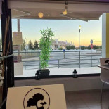 Bon-sai Lounge Sushi, Friends Music
