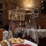 Vinho e Noz Bebida