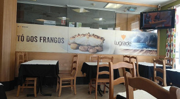 Churrasqueira O Tó dos Frangos inside