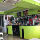 Kira Kaffe À l'intérieur