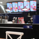 Oceanic Cafe Dentro