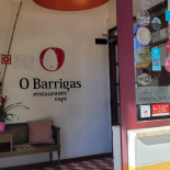 O Barrigas À l'intérieur