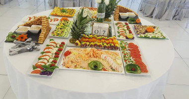 Cina Eventos food