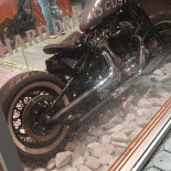 Hard Drivers Custom Motorcycles Boisson