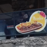 Casa De Pedra Comida