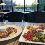 Viesnica Un Restorans Aparjods Comida