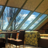 Spring Cafe Dentro