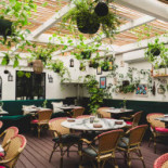 Boubou's Exterior