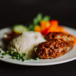 Bucefāls Comida