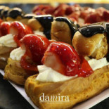 Confeitaria E Pao Quente Damira Nourriture