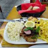 Monteiro's Grill Nourriture