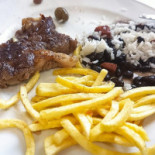 Monteiro's Grill Nourriture