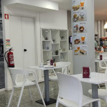 Molete Bread Breakfast À l'intérieur