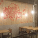 Pizza Hut Rio Tinto inside