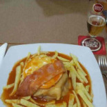 Francesinha Café Comida