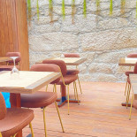 Perto Do Cais À l'intérieur