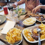 Perto Do Cais Comida