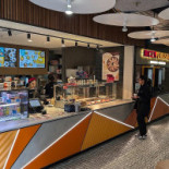 Snack- Os Catitas À l'intérieur