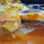 Requinte Francesinhas Comida