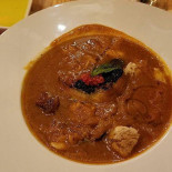 Alfama Cellar Comida