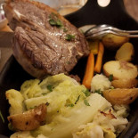 Alfama Cellar Comida