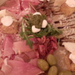Okra Pizza, Fun Drinks Nourriture