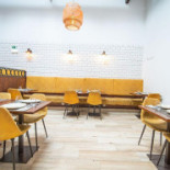 Nonna Piazza E Pizzaria À l'intérieur