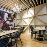 Tabik À l'intérieur
