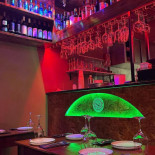 Taberna Do Bairro Alto Dentro