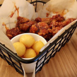Moona Chicken Nourriture