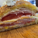 Cafe Penta Tostas E Bolos A Metro Nourriture