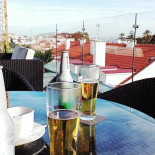 The V Rooftop Bebida