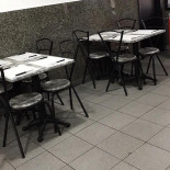 Café Koln À l'intérieur