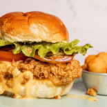 Moona Chicken Nourriture