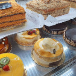 Pau De Canela Comida