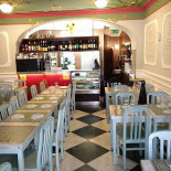 Restaurante Moderna À l'intérieur
